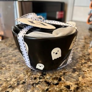 Rae Dunn Ghost measuring cups